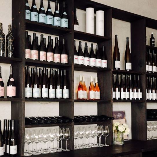 Loja de Vinhos na adega dos Açores