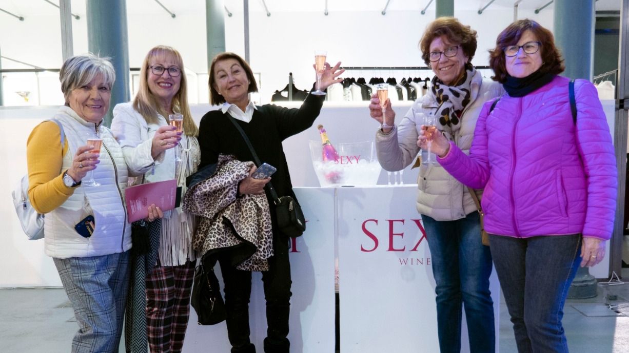 Sexy Wines | Portugal Fashion